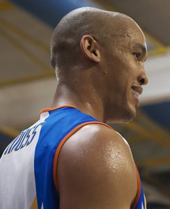 Chris Moss completa el juego interior del Club Baloncesto Murcia