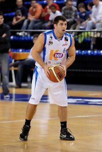 El Clavijo renueva a Witt y ata Ruíz de Galarreta