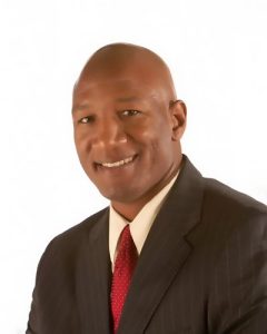 Tras David Pejenaute añadimos a Corey Crowder, que asesora deportistas