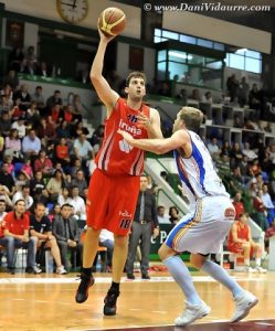 Ondrej Starosta renueva su compromiso con Planasa Navarra