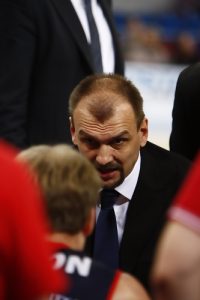 El Caja Laboral de Tabak toma aire ante Unicaja (90-79)