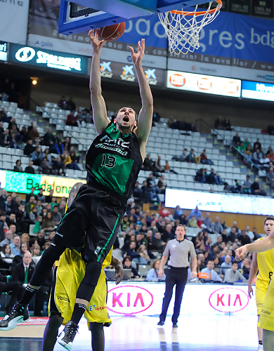 Nikos Zisis el más eficaz y Gaffney, productivo y decisivo