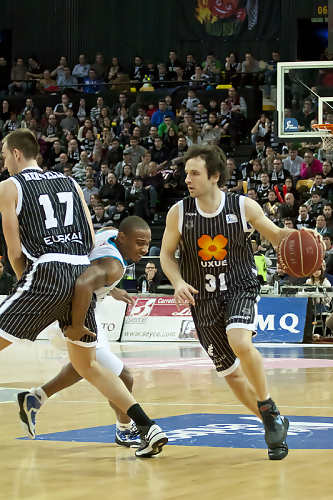 Last16: Valencia arrolla y “Magic” López guía a cuartos a UBB; esperan Unics y Ulm