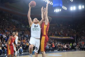 John Bryant, el imparable ascenso de un pívot atípico