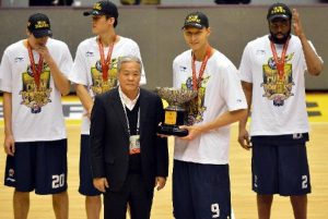 Yi Jianlian gana la liga china y el MVP; Joey Dorsey domina en Turquía, … y mucho más