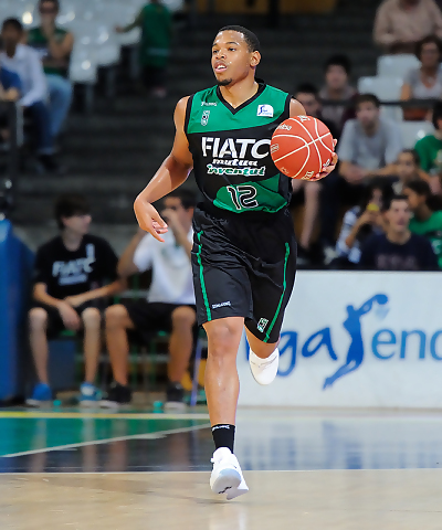 Corey Fisher, historia de una (no) fuga