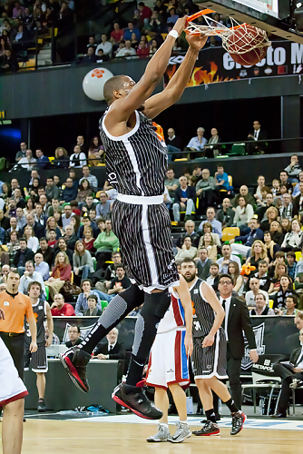 Hamilton-Donaldson: duelo con sabor a Adecco Oro tinerfeño