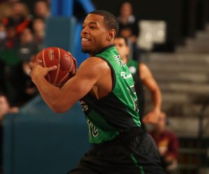 La Penya arrolla a un Estudiantes que echó en falta la mejor versión de Carl English (96-75)