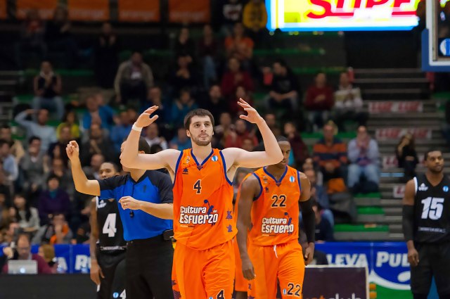 Valencia Basket rozó la hazaña ante Lokomotiv a pesar de todas las adversidades (63-68)