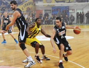 El derbi de Salónica para el PAOK, exhibición de Charalampidis y Kevin Palmer, MVP