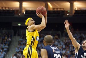 Farmar bate a Wood en un duelo estelar; Tripleta serbia para barrer al Bamberg