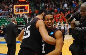 Harvard se gradúa Cum Laude en la First Round