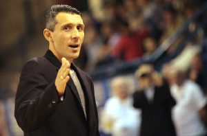 El salvaje mate de Dobbins y la increíble acción de Sciarra, un entrenador temperamental