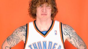 Desahuciado y viviendo entre basura; la bajada a los infiernos de Robert Swift