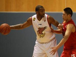 Liga China: Arenas, Yi Jianlian, McGrady debutan en China. Marbury sigue mandando. La aventura de Mateo y Aurioles. T-Mac critica los test de la competición