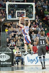 Premio al 4×4 de Blusens Monbus: Pavel Pumprla renueva hasta 2014