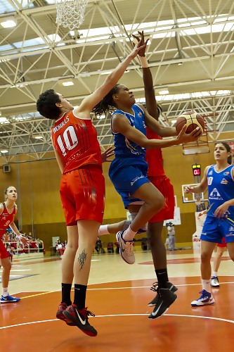 Perfumerías y Rivas se reconstruyen para volver a reinar