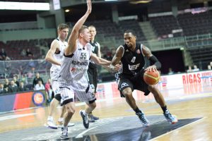 EJ Rowland, MVP de la VTB; Nikos Pappas vuelve a salirse, … y mucho más