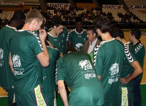 Palma Air Europa y Clínicas Rincón toman ventaja. Sergio Llorente, MVP insuficiente