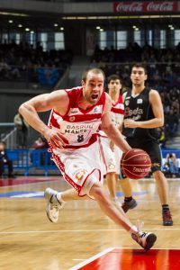 El último tren hacia la salvación de Bàsquet Manresa pasa por Fuenlabrada