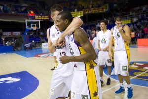 ¡Campanada! Blancos de Rueda Valladolid asalta, por primera vez en liga, el Palau Blaugrana con un Sinanovic imperial (71-78)