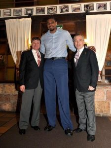 Andrew Bynum, “living la vida loca” en Madrid