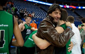 Villacampa confirma su continuidad al frente y contra la tormenta del FIATC Joventut