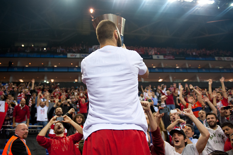 El Madrid sucumbe ante Spanoulis y el corazón del campeón (100-88)