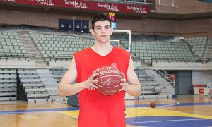 Aleksandar Marelja llega a Murcia en la semana más polémica de Marcus Lewis