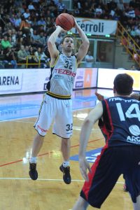‘Mickey’ McConnell, nuevo director de juego para Rio Natura Monbus Obradoiro