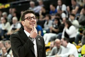 Fotis Katsikaris presenta su dimisión como seleccionador ruso