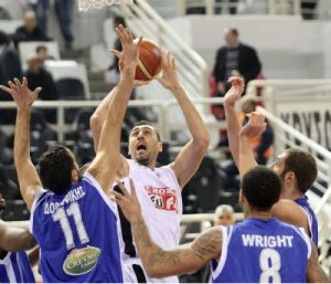 (Liga A-1): AGOR barre al PAOK, Panionios polémico semifinalista