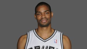 Los pistoleros de San Antonio cosen a tiros a Miami (113-77)