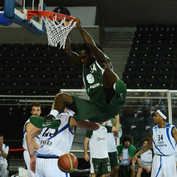 Torin Francis y Vernon Macklin, opciones para el puesto de 5 en Bilbao Basket