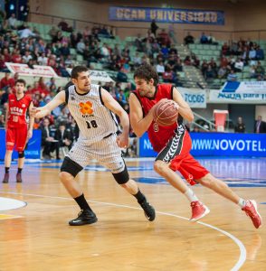 José Ángel Antelo despeja las tentaciones y decide seguir en la pintura del UCAM Murcia