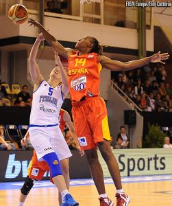 Sancho Lyttle sale al rescate ante Italia (59-71)