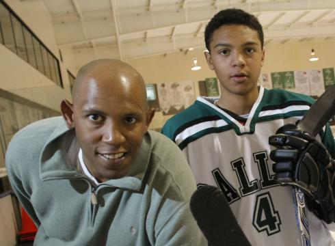El hijo de Popeye Jones, número 4 del draft…de la liga de hockey sobre hielo