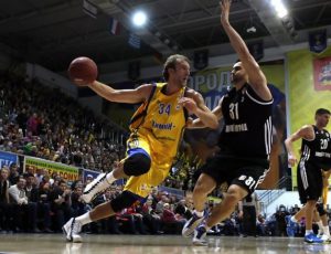 Goudelock firma por Unics; Cartier Martin, a Olympiacos. Efes suma a Planinic