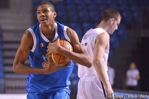 El CAI Zaragoza traspasa los derechos de Antetokounmpo a los Bucks