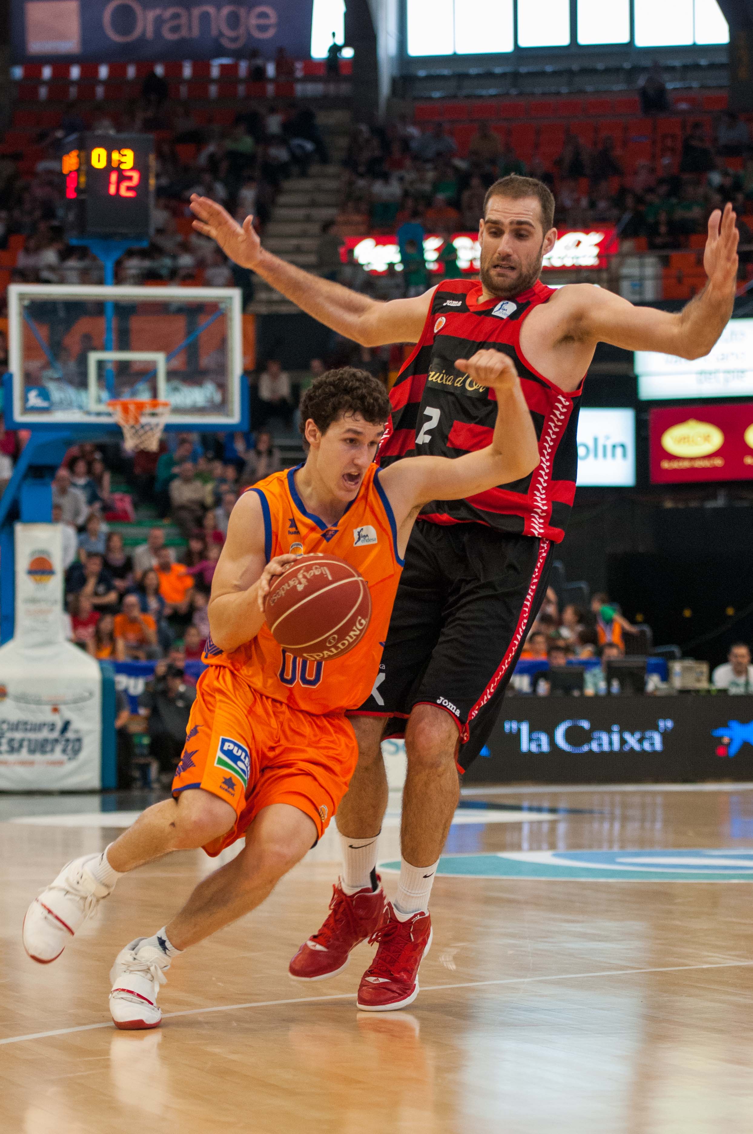 Oliver Arteaga, de Manresa a Palencia. Ott, renovado. Lander Lasa, a Oviedo