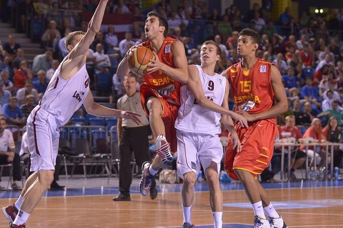 ¿Qué posibles jugadores tenemos para el cambio generacional en la selección absoluta?
