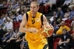 Matt Lojeski, relevo de ‘Pap’ en Olympiacos; Lietuvos firma por partida doble
