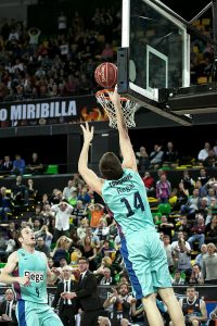 Chris Paul sigue en Clippers por 107 millones; los derechos de Todorovic, a los Rockets