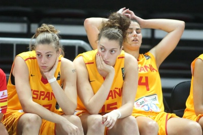 #FIBAU19WOMEN España dejó escapar un bronce que tenía en la mano (68-73)