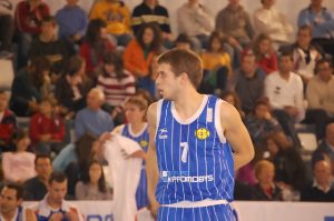 CB Grupo Promobys Tíjola renueva al base David Quero por una temporada más