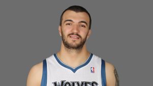 Nikola Pekovic acuerda renovar con los Wolves para los próximos cinco años