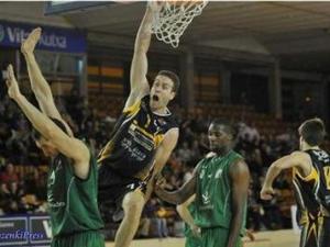 Toni Cañellas vuelve a Plata con Palma Air Europa; Buesa y Martínez de Aguirre, primeros fichajes de Aurteneche; Amics Castelló se lleva al mejor nacional: Albert Ausina