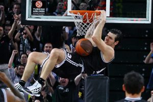 Estudiantes sueña con unir de nuevo a Txus Vidorreta y Marko Banic