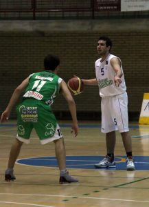 Bassas, primer refuerzo del UF Baloncesto Oviedo; Javi Lucas sigue en Coruña