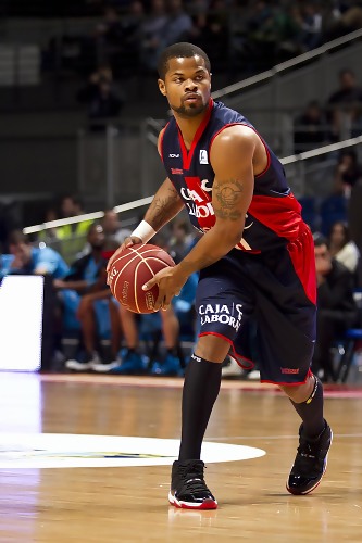 Cook, a Lietuvos. Karsiyaka se hace con Lawal. Penney seguirá en Turquía (Trabzonspor)